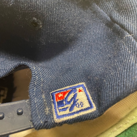 Vintage Toronto Maple Leafs Big Logo Split Spellout Snapback - Picture 5 of 8